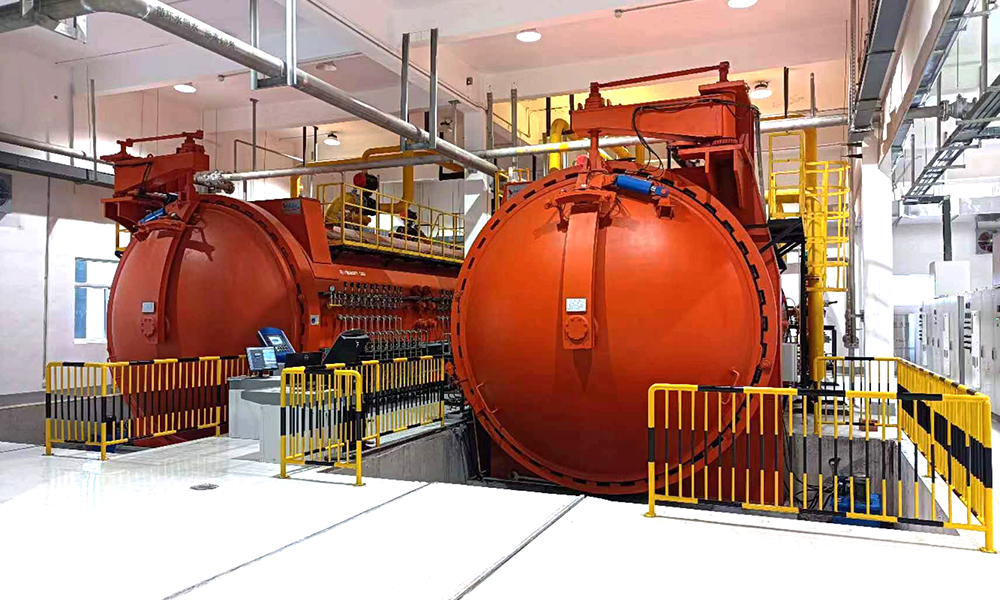 中航工業(yè)濟(jì)南特種結(jié)構(gòu)研究所637所φ3500x9000mmx2臺250℃1